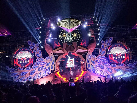 FEVER（个人主页-ZMzIzODA3MzI=） - 其他摄影 - 站酷设计师与你旧逢原创素材 - 站酷ZCOOL