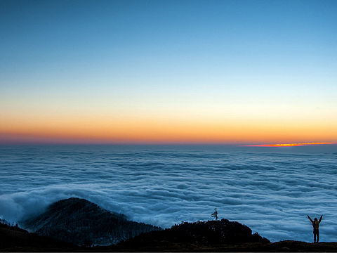 四川牛背山，云海玉弓圆，修真之地，寿与天齐 