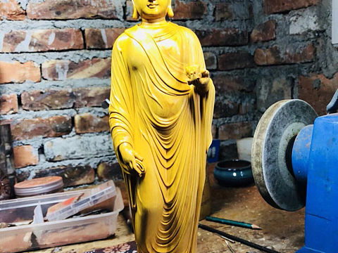 心外无佛       即心是佛  