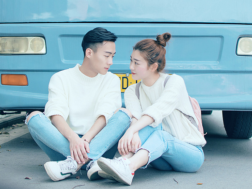 校园小情侣洒狗粮·双色调