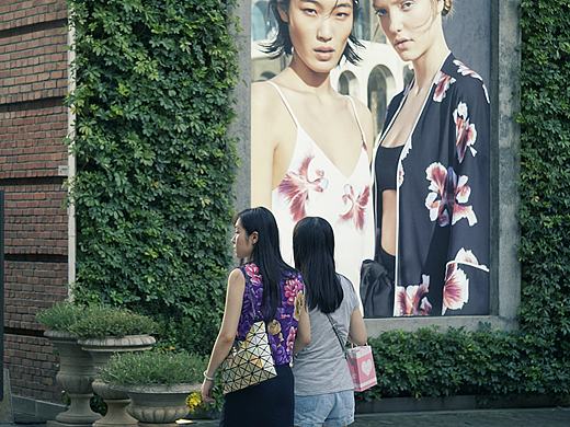 坐标·楚河汉街·用街拍记录一个时代的气息