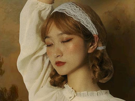 大工程后期的油画少女
