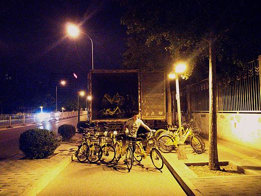 夜深了（個人主頁-ZMjI0ODc1NDQ=） - 人文/紀實攝影 - 站酷設(shè)計師張小編原創(chuàng)素材 - 站酷ZCOOL