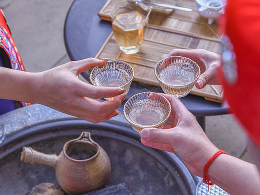 云南烤茶，普洱茶特色（個(gè)人主頁-ZNTk0MTk0NjQ=） - 人文/紀(jì)實(shí)攝影 - 站酷設(shè)計(jì)師阿雪啦原創(chuàng)素材 - 站酷ZCOOL