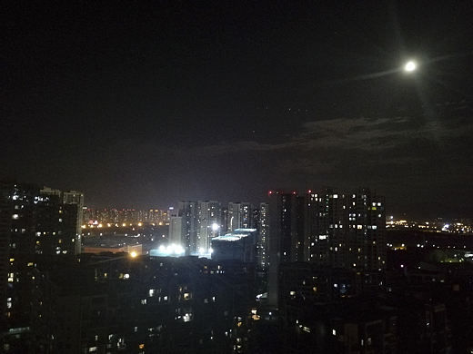 8月14手机拍摄城市夜景
