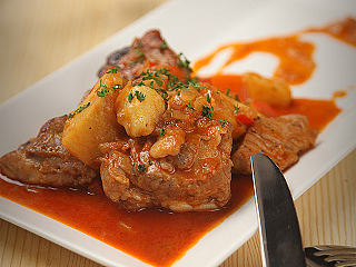 来自西班牙的问候（ps最后的帅哥不是本人。。）