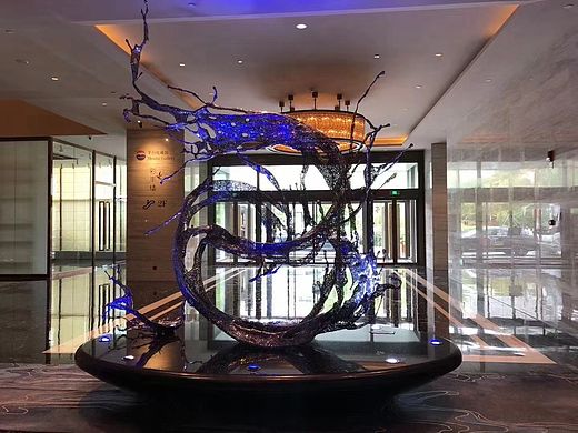 不锈钢镂空美陈装置艺术