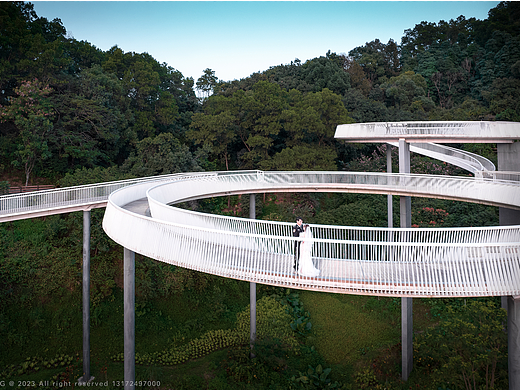 也许是唯一在这里拍婚纱 光明大顶岭浮桥