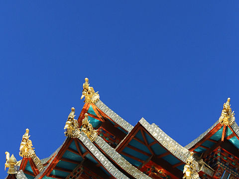 松赞林寺和大佛寺