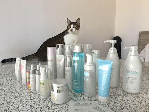 這段時(shí)間的c4d產(chǎn)品圖（corona渲染）（個(gè)人主頁-ZMzA4NTEyMDQ=） - 其他三維 - 站酷設(shè)計(jì)師莫叔叔原創(chuàng)素材 - 站酷ZCOOL