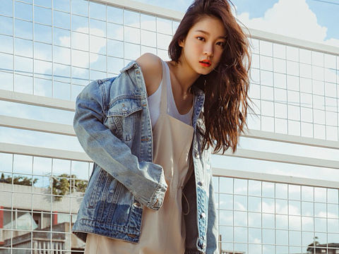 无                   题