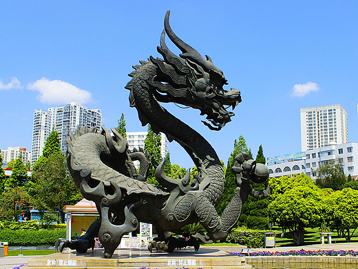 龙主题雕塑