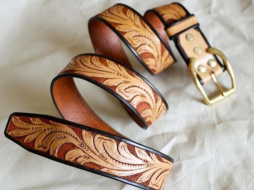 純手工植鞣雕花牛皮帶（個(gè)人主頁-ZMTM2MjgyNzI=） - 工藝品設(shè)計(jì) - 站酷設(shè)計(jì)師manly766原創(chuàng)素材 - 站酷ZCOOL