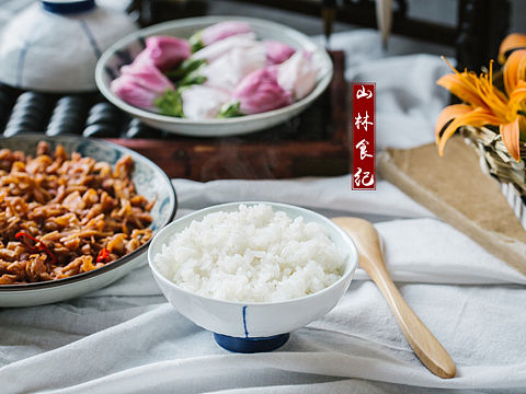 素粮有艳作陪 秋晨共良人赏 ​​