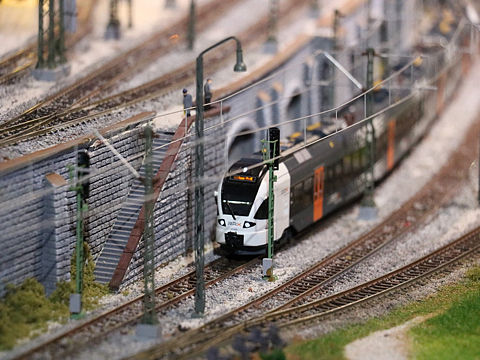 长鸣火车站（个人主页-ZMjI4MDc0MjQ=） - 人文/纪实摄影 - 站酷设计师管家_001原创素材 - 站酷ZCOOL