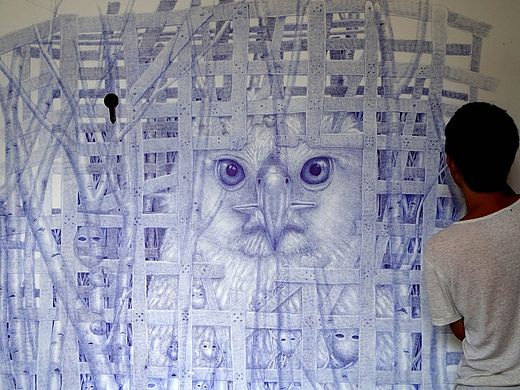 用圆珠笔 画一面墙【笼子里的雏鹰--文抑】