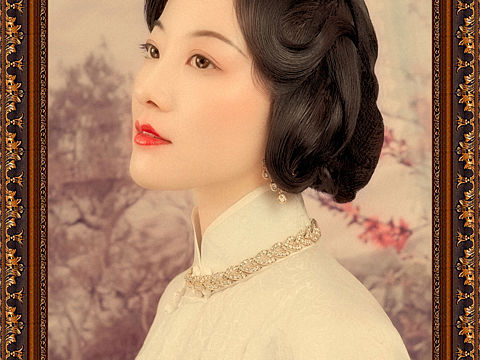 < 新画报 >