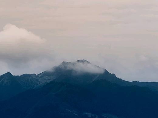 愿山河无恙，人间皆安