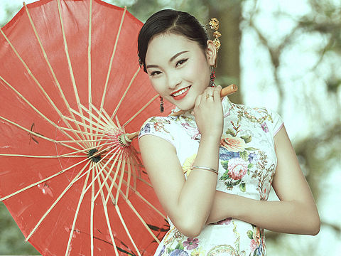 红纸伞