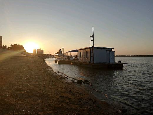 我的家鄉(xiāng)（個(gè)人主頁(yè)-ZMTkzNTYzNjg=） - 風(fēng)光攝影 - 站酷設(shè)計(jì)師囂張的77原創(chuàng)素材 - 站酷ZCOOL