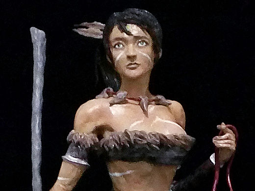 《狂野女猎手Nidalee》雕像