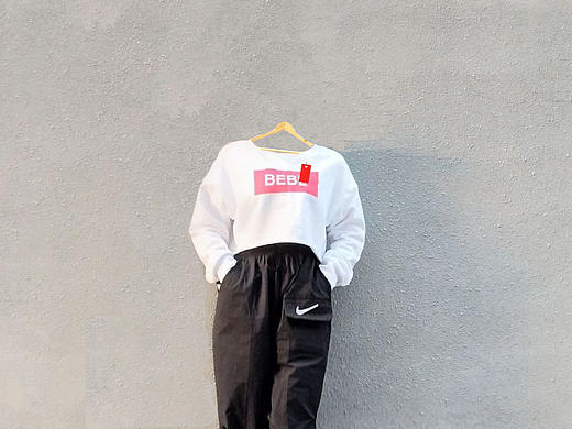 衣架上的我（個(gè)人主頁(yè)-ZMzA5OTUzOTI=） - 人像攝影 - 站酷設(shè)計(jì)師喬喬喬哎原創(chuàng)素材 - 站酷ZCOOL