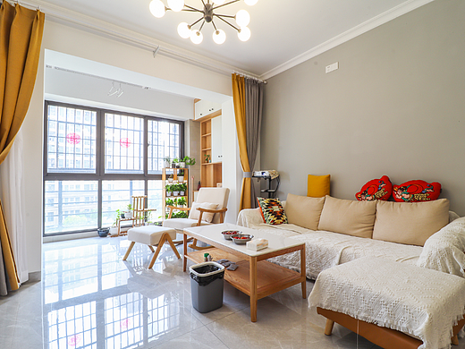 禹州中央海岸:原木简约温馨三房