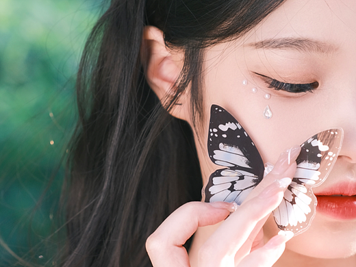 少女写真｜“蝴蝶是神明洒落的花瓣”
