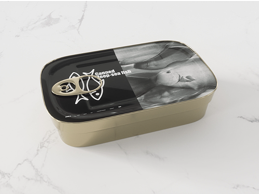 在疫情封控的日子，没有比拥有一箱铁盒罐头令人踏实了