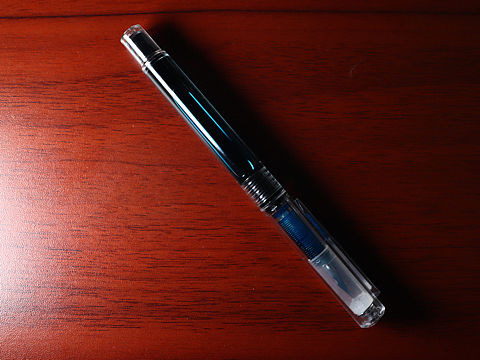 钢笔