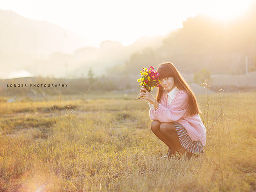 蒹葭苍苍-夕阳下的阿迪丽娜（个人主页-ZMTQ4NTU3MzI=） - 人像摄影 - 站酷设计师LONGER图片搬运工原创素材 - 站酷ZCOOL