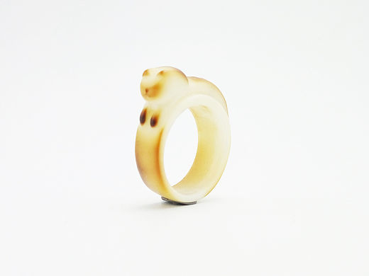 慵 懒 | 原 创 象 牙 果 戒 指