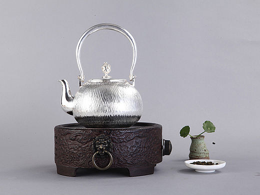 中国风茶具-茶壶网纹银壶简约详情页