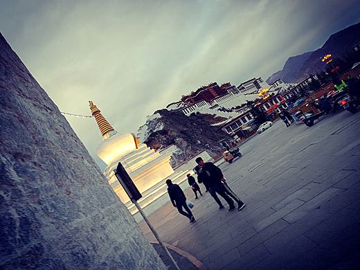 盲目的自己 被泼了一盆冷水（个人主页-ZMjcxOTMxODA=） - 人像摄影 - 站酷设计师ASD落原创素材 - 站酷ZCOOL