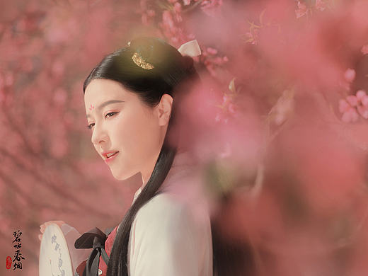 碧水春烟