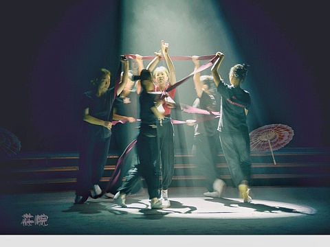 柯舒萍导演作品《花院》