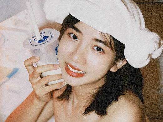 夏天的白桃气泡水