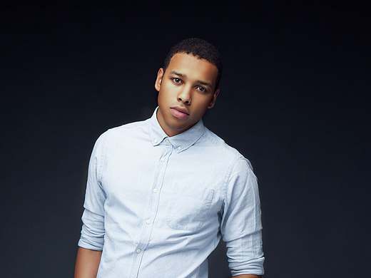 人物修圖（個(gè)人主頁-ZMTc5NzEwMTI=） - 人像攝影 - 站酷設(shè)計(jì)師白天不懂黑夜的黑原創(chuàng)素材 - 站酷ZCOOL