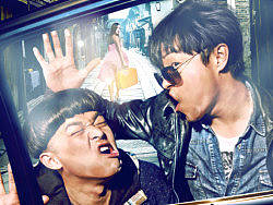 2013 喜剧片  一路顺疯 / Bump In The Road  海报设计 