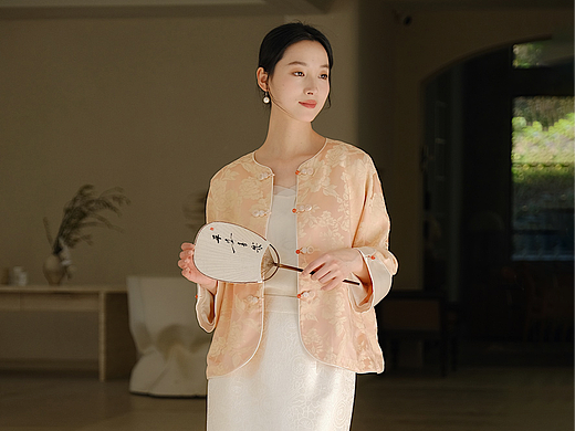 服装拍摄|山有色 2024春季新中式服装拍摄
