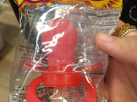 ⛱美国🇺🇸塞班🏝岛便利店里的各种🍭糖果