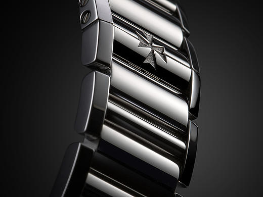 这不是演习！为价值35万的名表拍摄广告图片，一小时内必须完成