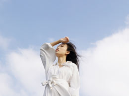 女性<b class='hightlight'>青春</b>活泼凤