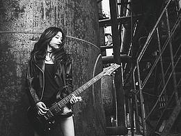 ROCK,and then be rolling stone