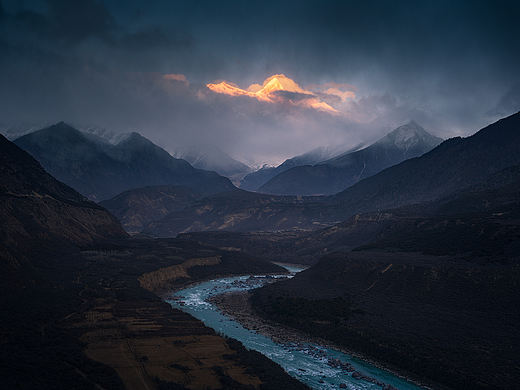 云中的南迦巴瓦峰