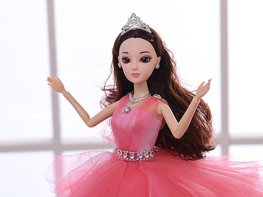 芭比新娘（个人主页-ZMTc5MzQ1MDg=） - 产品摄影 - 站酷设计师义乌郁苒摄影服务原创素材 - 站酷ZCOOL
