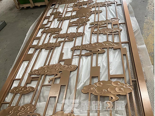 幸运铝板雕花屏风  祥云图案铝艺雕花电镀玄关隔断安利好产品