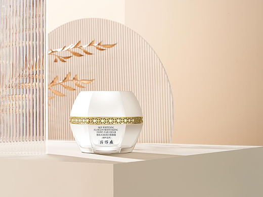 用对这瓶雪融霜，肌肤才能水润又亮白