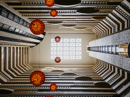 "向上看建筑"之建筑天花板