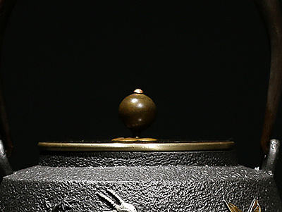 【沐焱堂】 三羊开泰铁壶 铸铁 鎏金无涂层纯铁煮茶 养生茶壶出口日本（个人主页-ZMjA2MDkyMDQ=） - 工艺品设计 - 站酷设计师沐焱堂原创素材 - 站酷ZCOOL